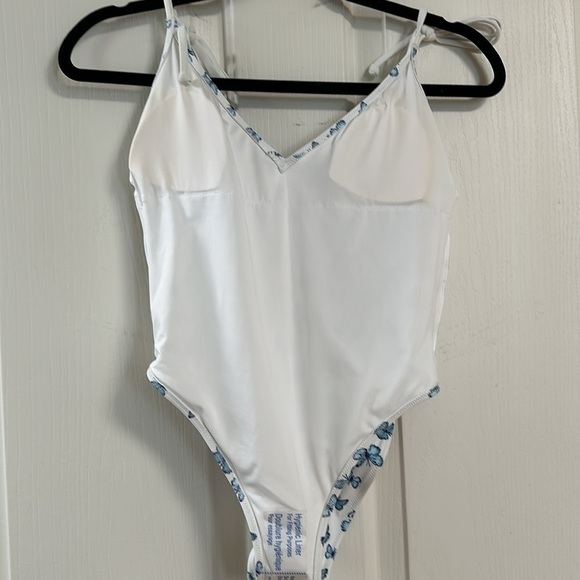 NWT PINK by Victoria Secret Butterfly Swimsuit Sz Small - Picture 8 of 10